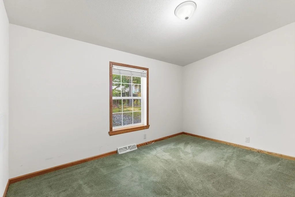 Photo of 15 Colonial Lane