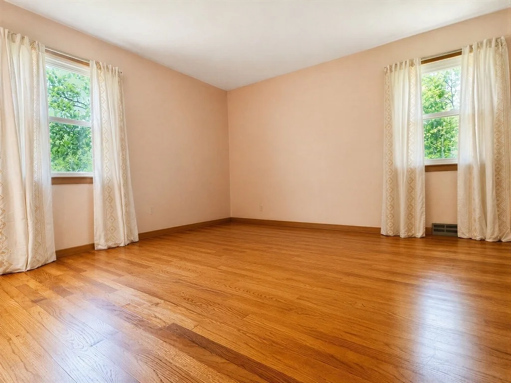 Photo of 194 Brookside Circle