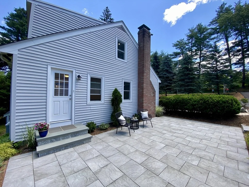 Photo of 348 Old Connecticut Path