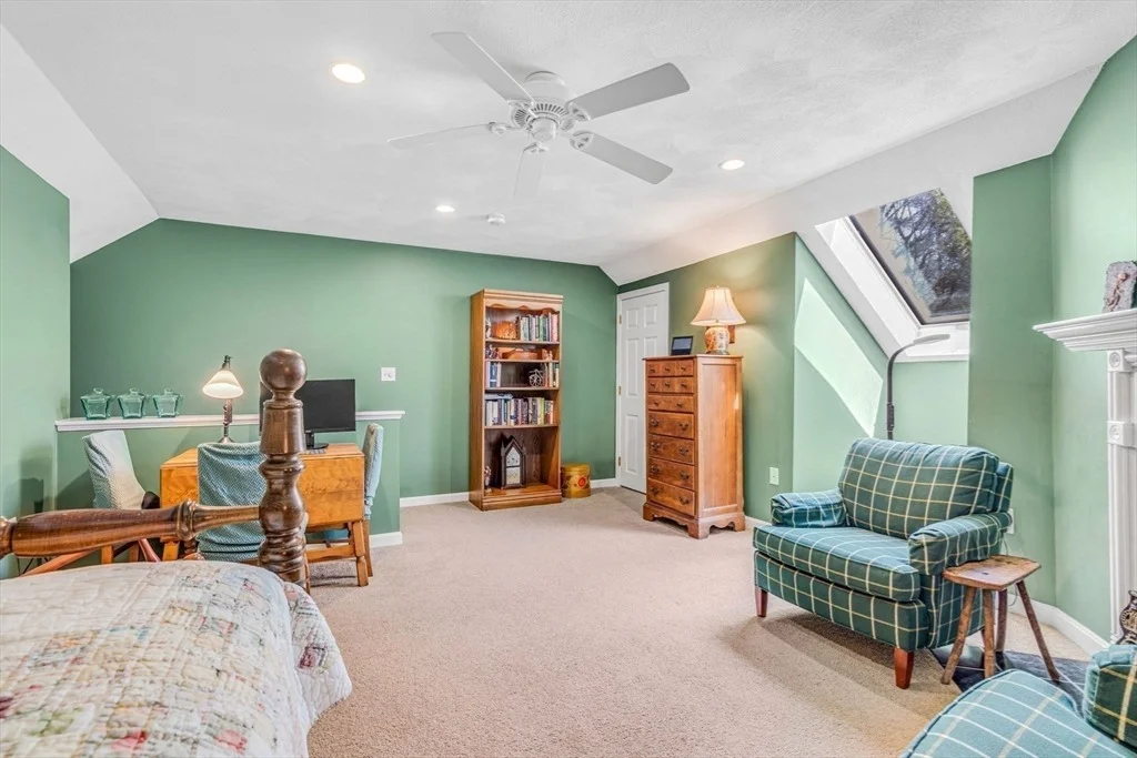 Photo of Unit 6 at 21 Deer Path