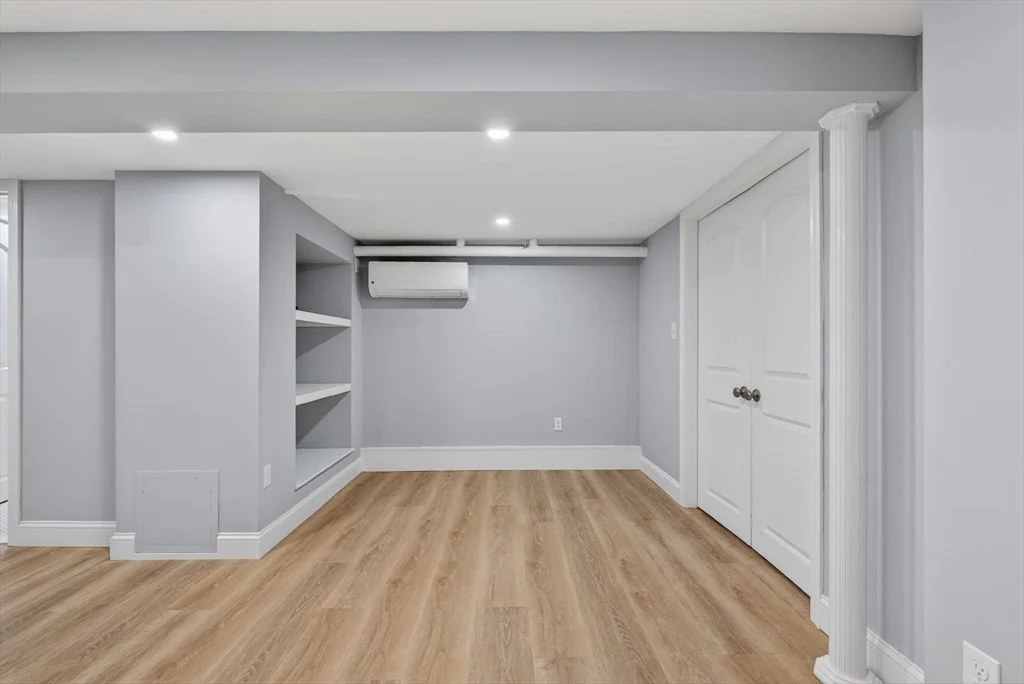 Photo of 4 Irving St