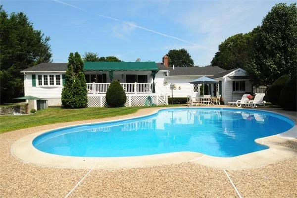 Photo of 56 Westlake Rd