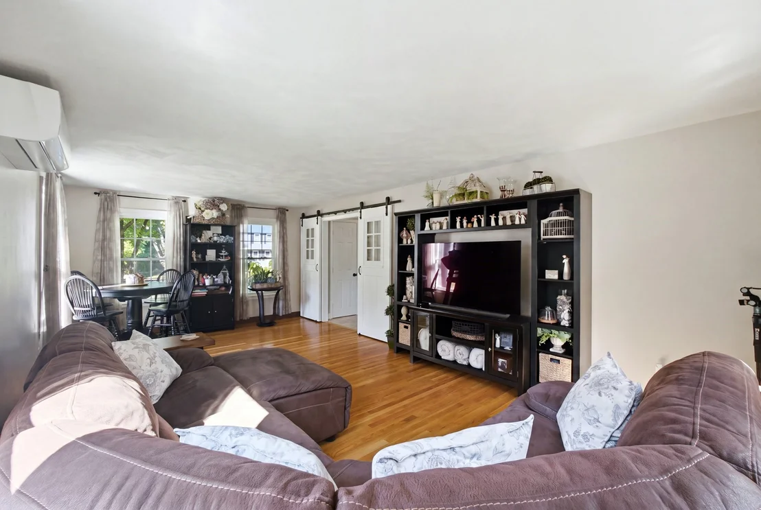 Photo of 4 Portmore Ln