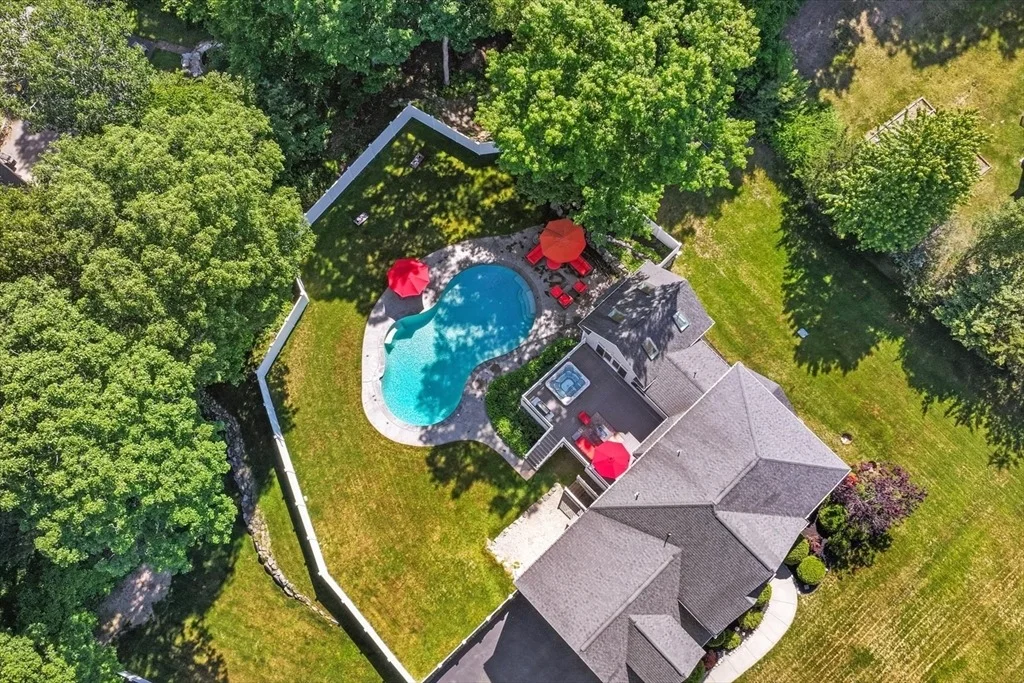 Photo of 71 Silver Fox Rd