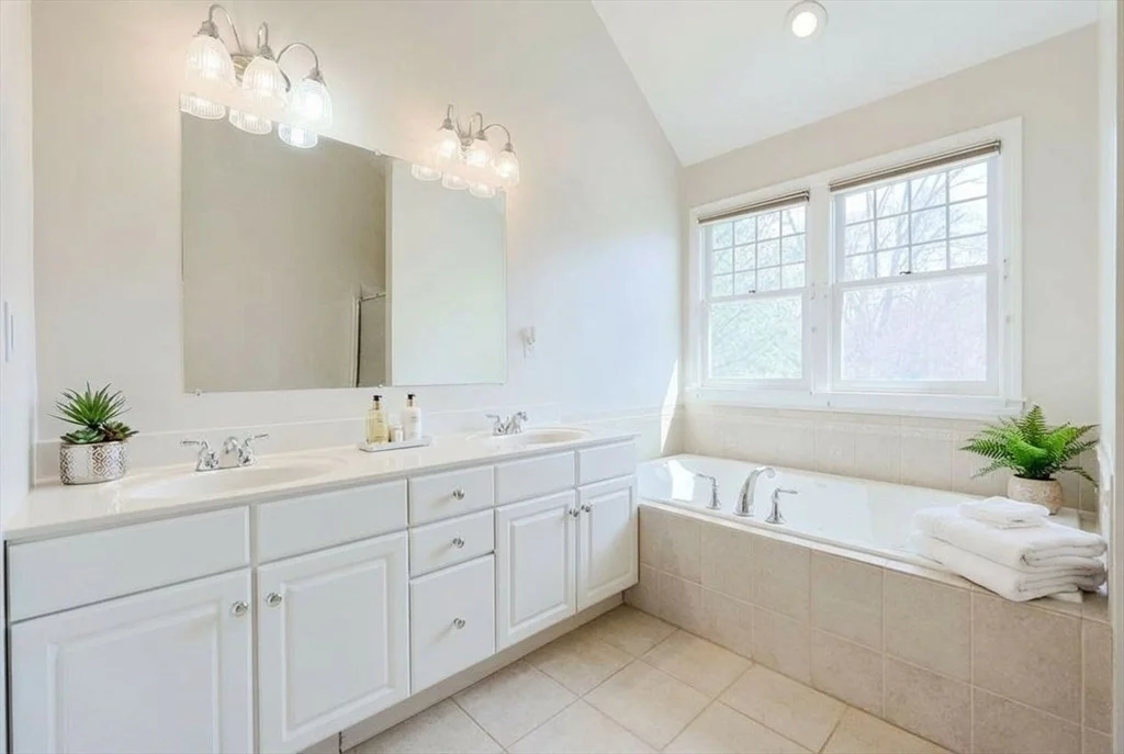 Photo of 75 Sunflower Dr