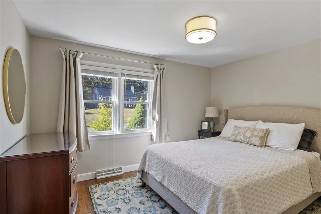 Photo of 16 Jonathan Dr