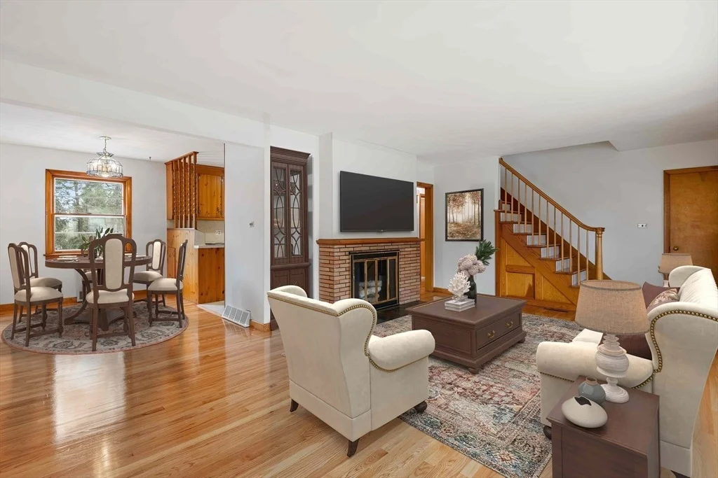 Photo of 20 Laurence Dr