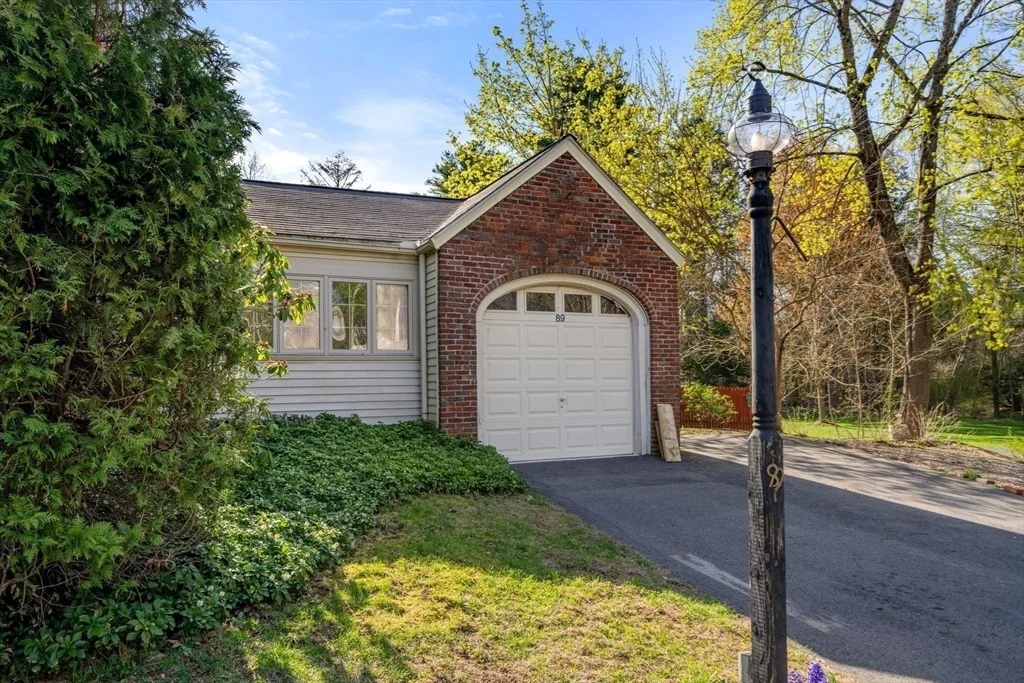 Photo of 89 Lewis Ave