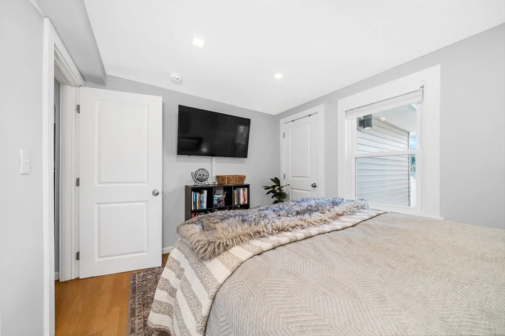 Photo of 37 Hillcrest Ave