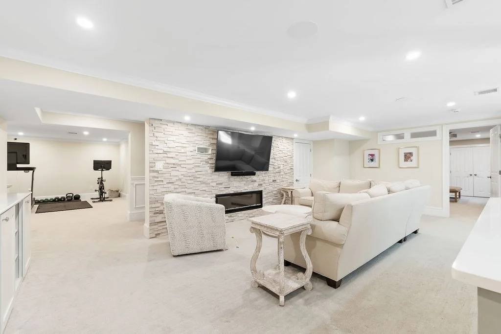 Photo of 100 Nobscot Drive