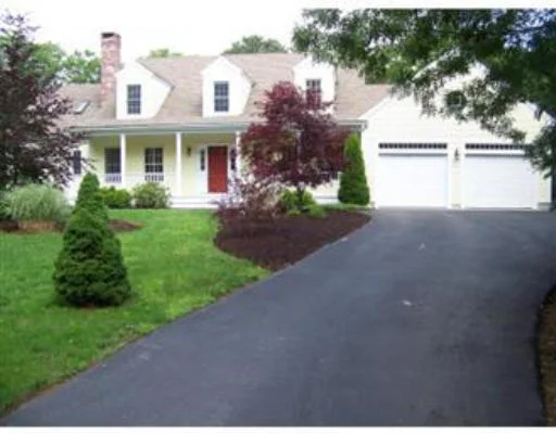 Photo of 16 Sturgis Ln