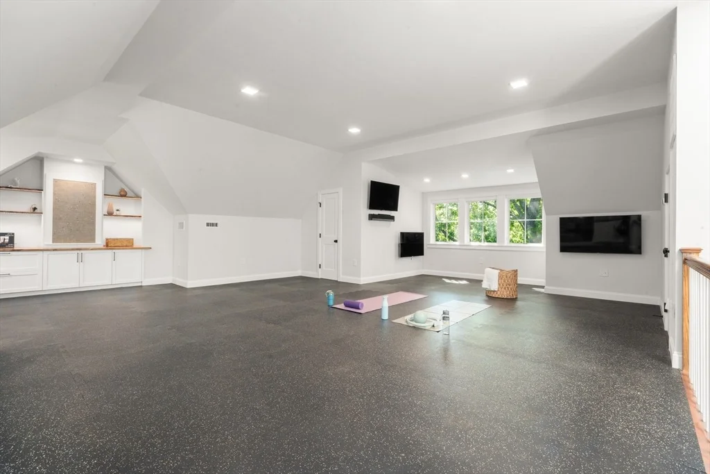 Photo of 175 Coolidge Hill