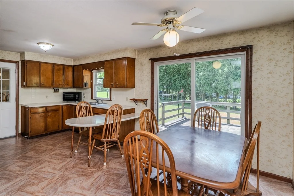 Photo of 8 Meadowbrook Dr