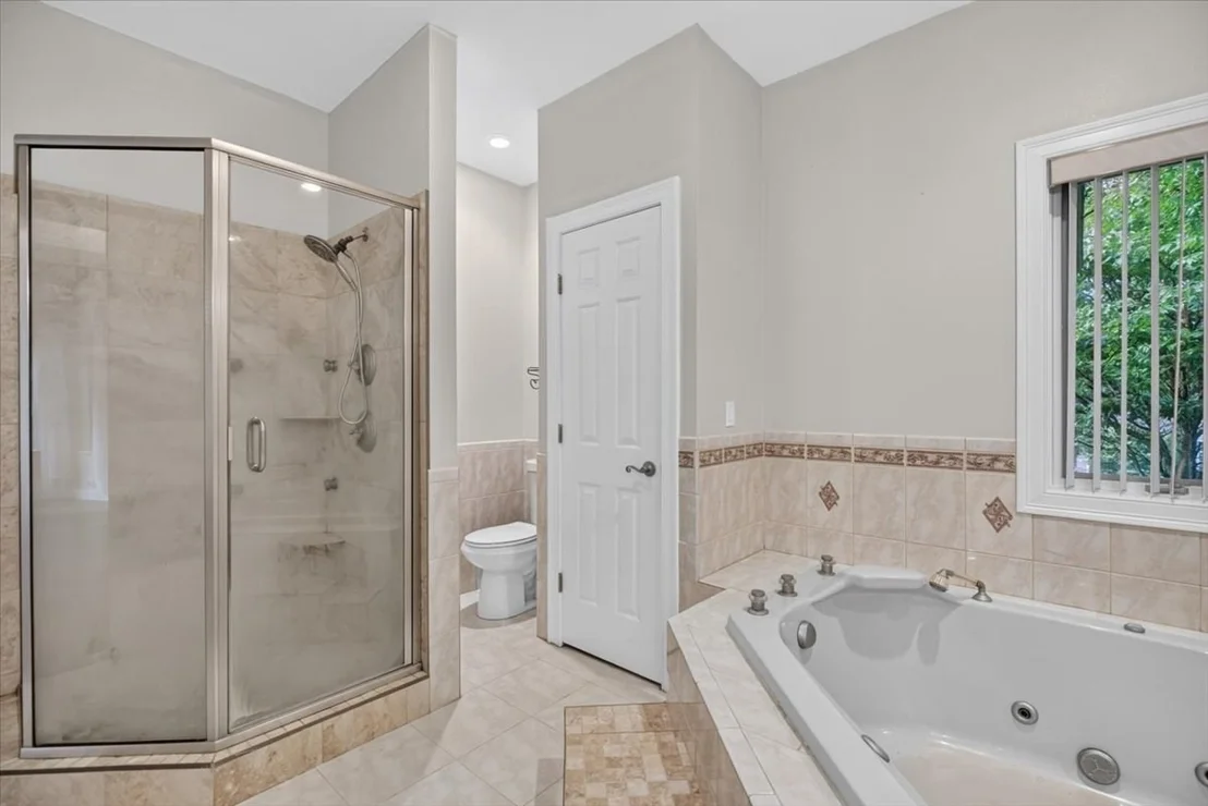 Photo of 31 Hillcrest Cir
