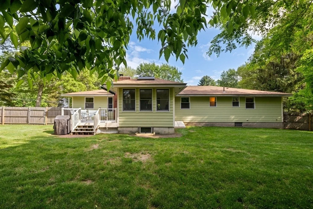 Photo of 21 Cedarcrest Rd