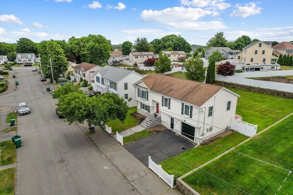 Photo of 34 Moffett Road