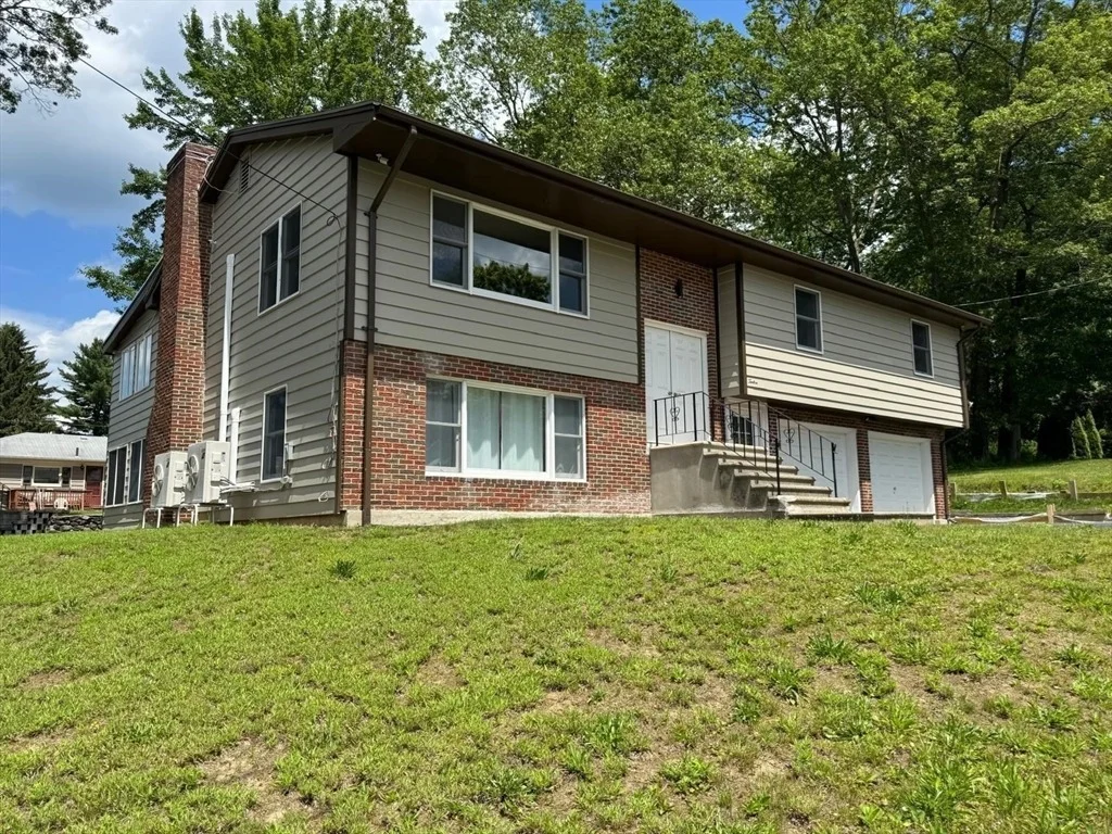 Photo of 12 Dike Dr