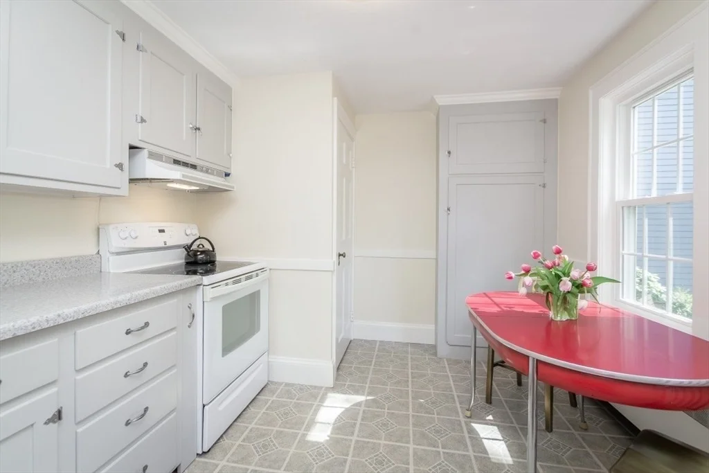 Photo of 4 Crescent St