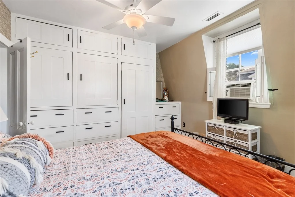 Photo of 3 Cottage St