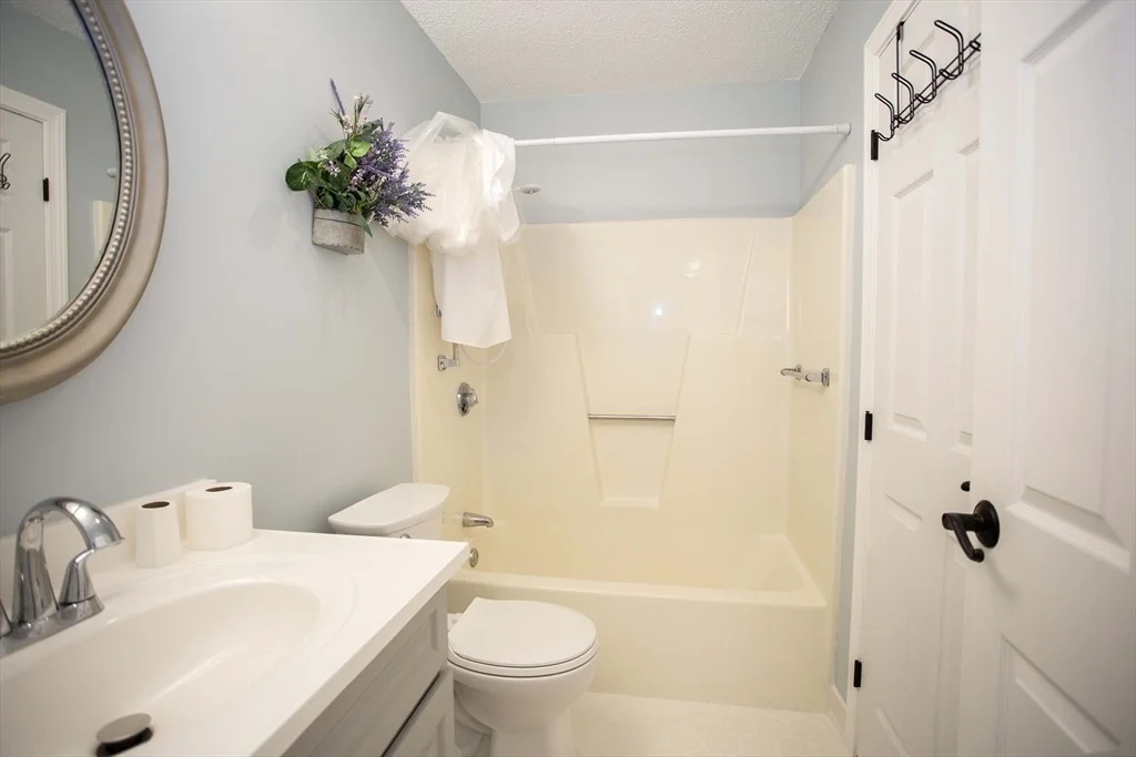 Photo of Unit 310 at 500 Colonial Drive