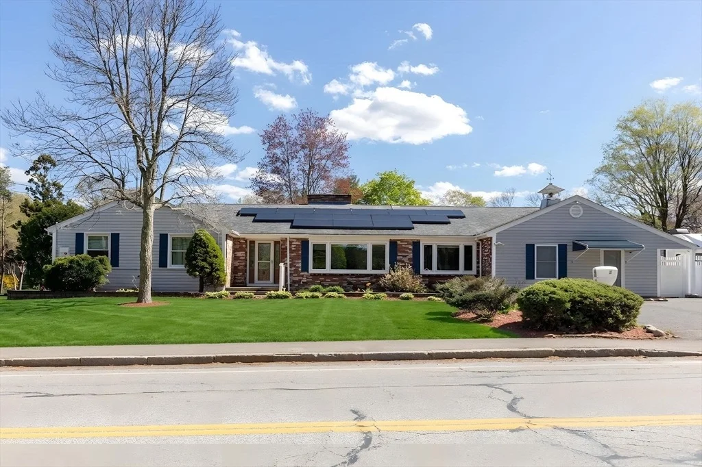 Photo of 8 Rathbun Willard Drive