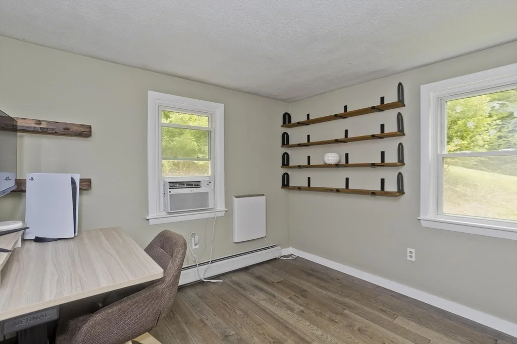 Photo of 455 Williamsburg Road