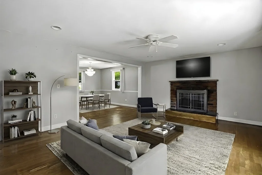 Photo of 57 Lanewood Ave
