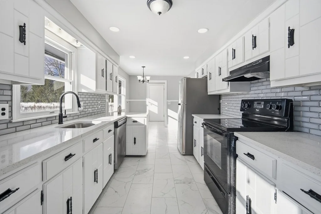 Photo of 87 Clarendon Ave