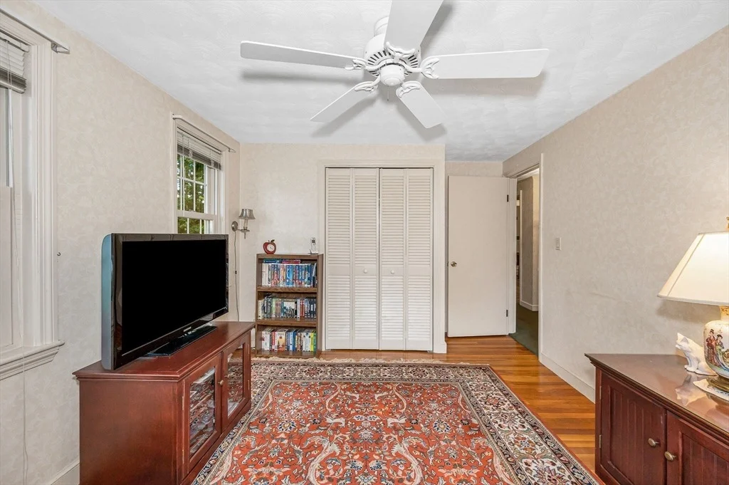 Photo of 16 Cottage Park