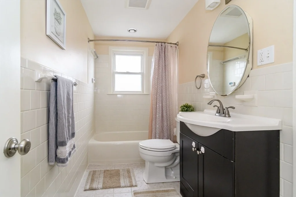 Photo of 210 Bacon St