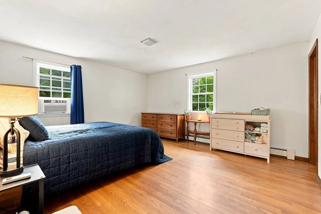 Photo of 261 Bay Road