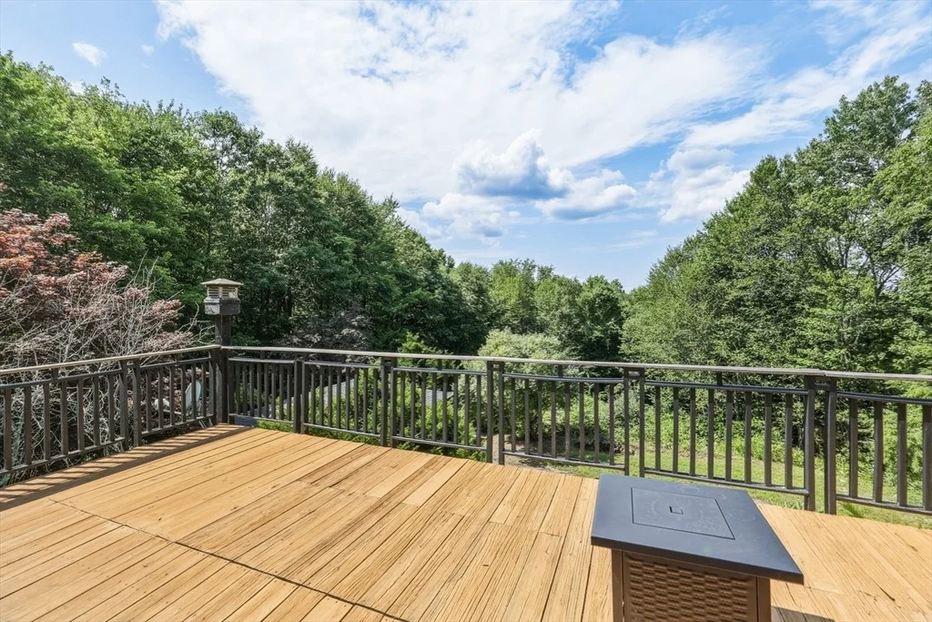 Photo of 5 Laurel Ridge Dr