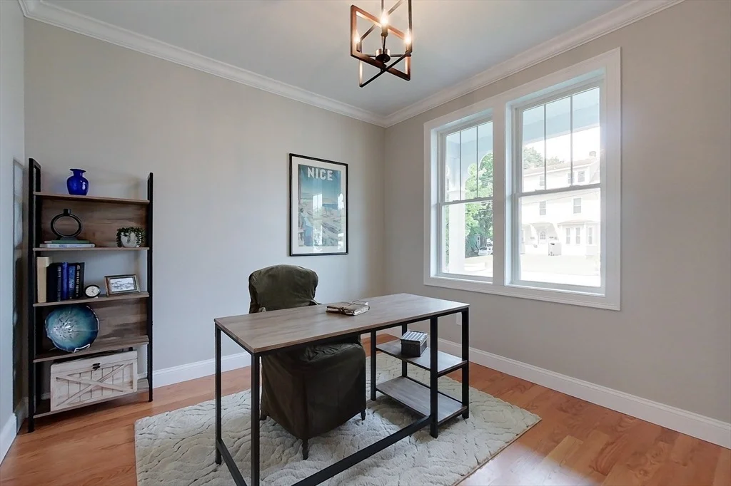 Photo of 10 Pleasant St