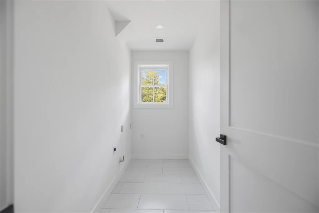 Photo of 61 Mcalee Ave