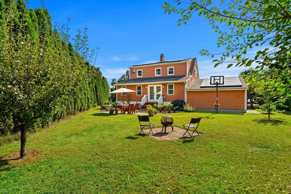 Photo of 52 Thornton Ave