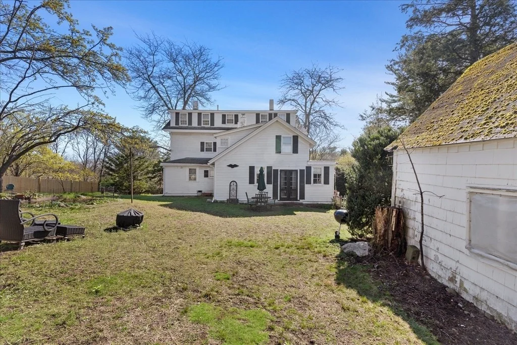 Photo of 1069 Central Ave