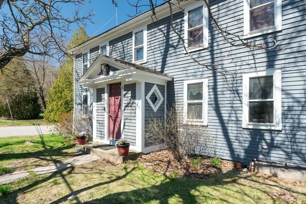 Photo of 231 West Main St