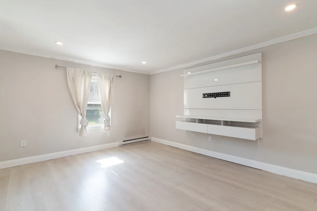 Photo of 22 Marsh Ave