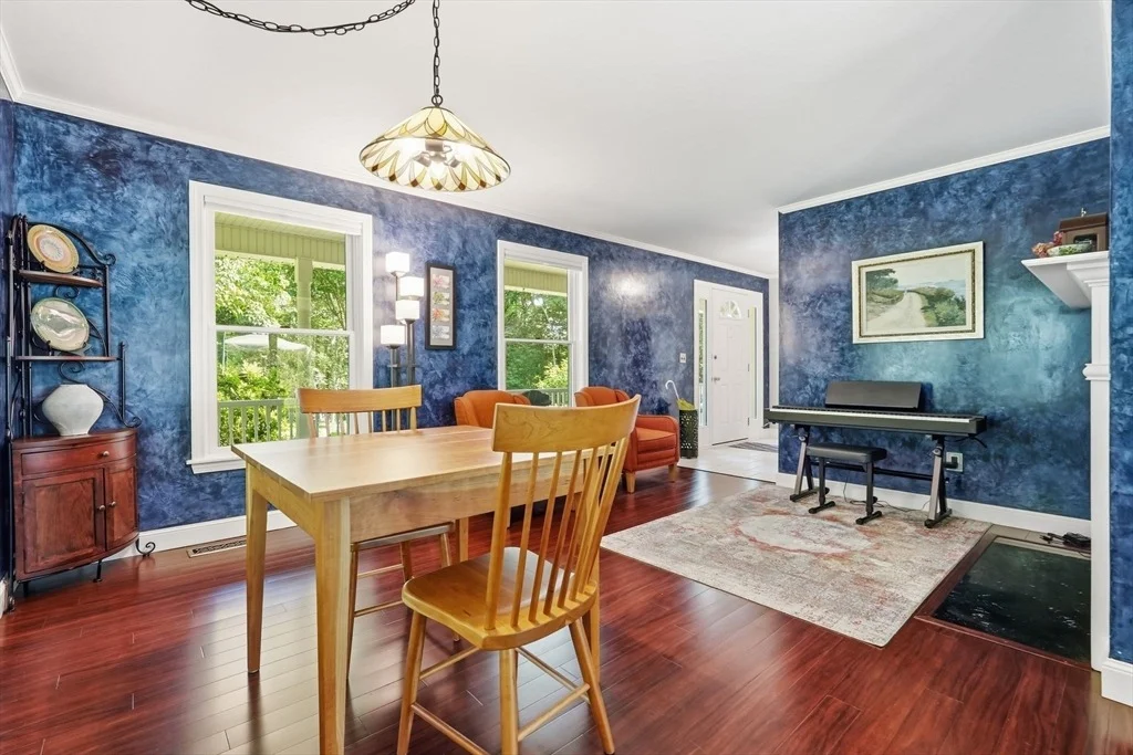 Photo of 46 Laurel Hill Rd