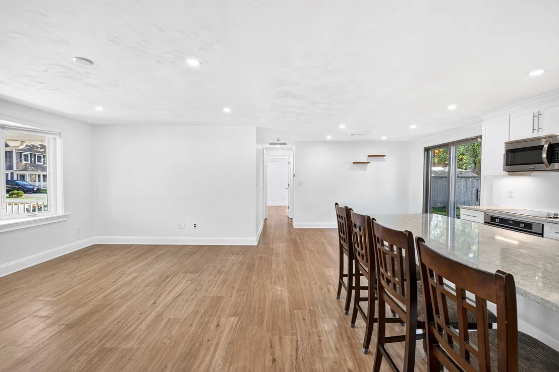 Photo of 15 Roger Rd