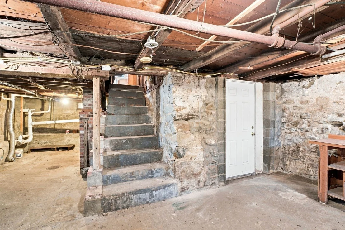Photo of 128 River St