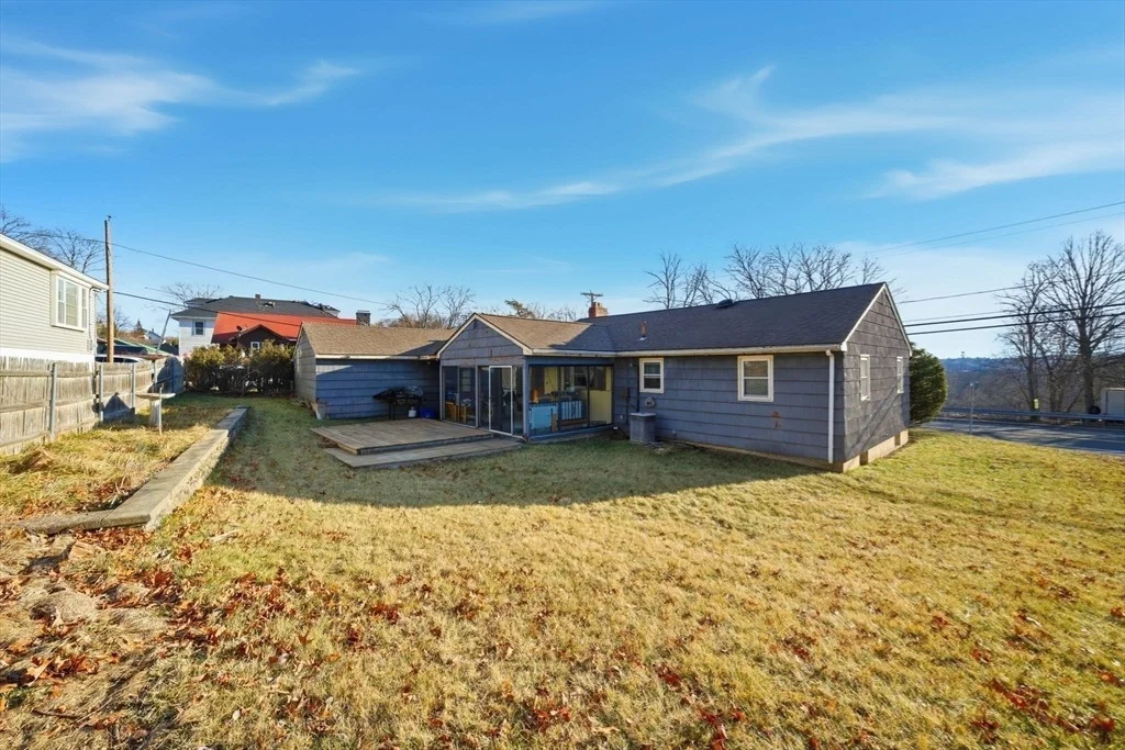 Photo of 767 Riverside Dr