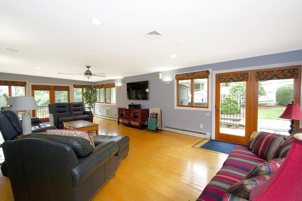 Photo of 4 Johns Ave