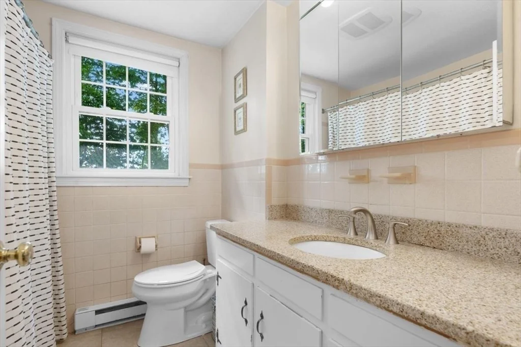 Photo of 80 Buttonwood Lane