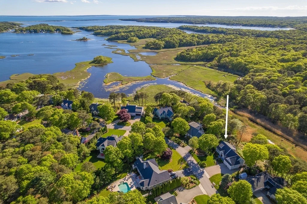 Photo of 35 Bayshore Dr