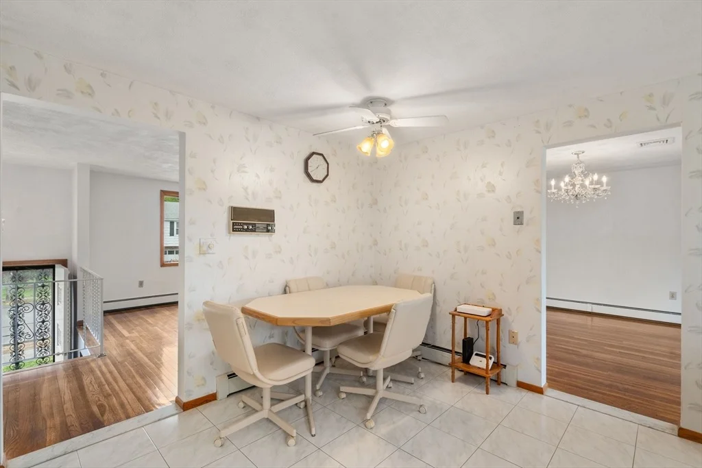 Photo of 16 Fieldstone Dr