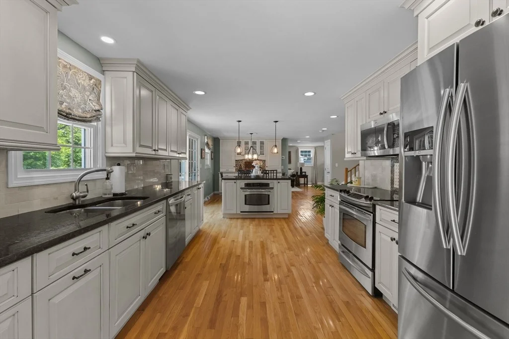 Photo of 7 Eaton Dr