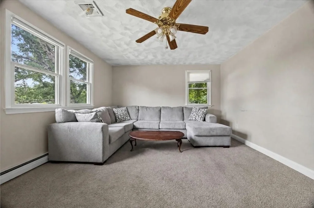 Photo of 52 Boyle Rd