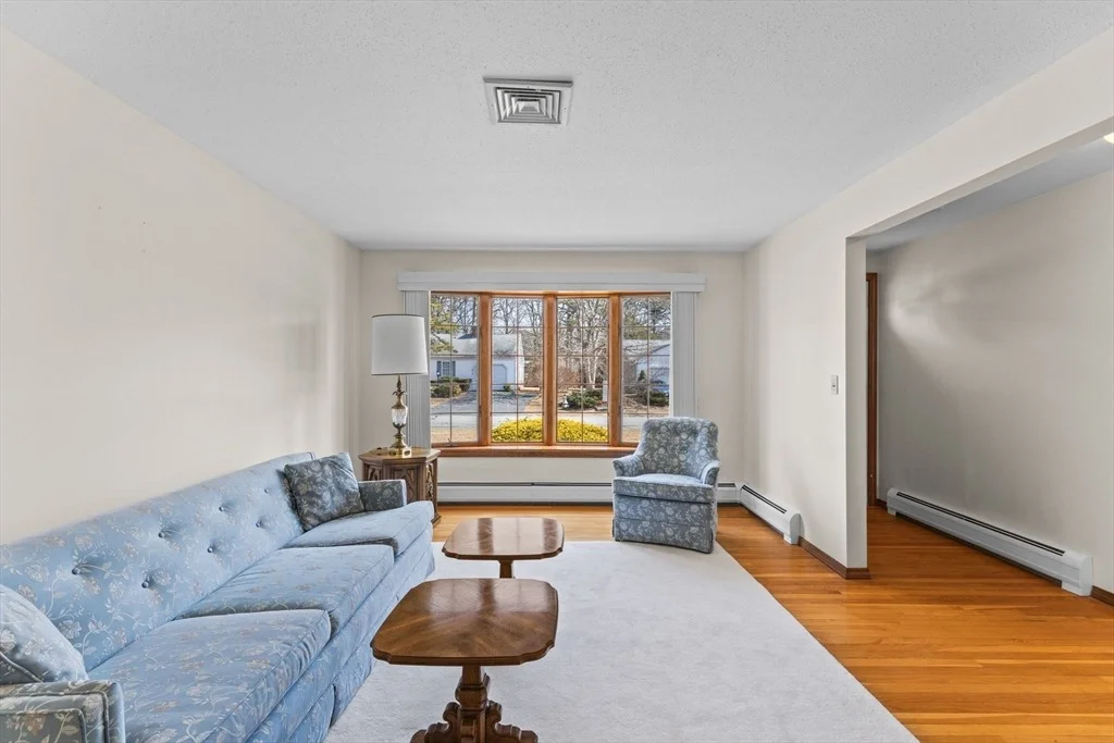 Photo of 363 Prince Hinckley Rd