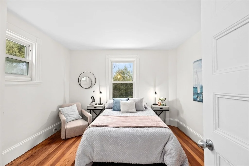 Photo of 90 Brook St